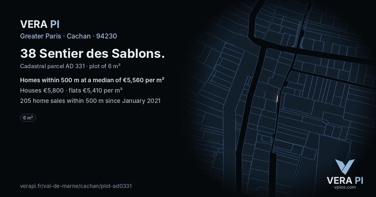 38 Sentier des Sablons, Cachan at night – the plot lit, the parcels around coloured by the prices near them
