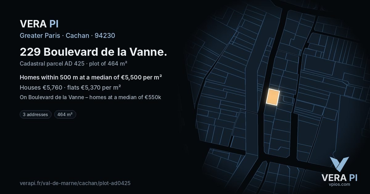 229 Boulevard de la Vanne, Cachan at night – the plot lit, the parcels around coloured by the prices near them