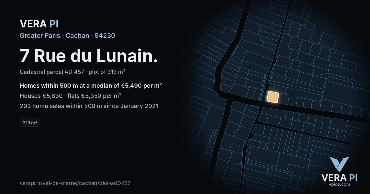 7 Rue du Lunain, Cachan at night – the plot lit, the parcels around coloured by the prices near them