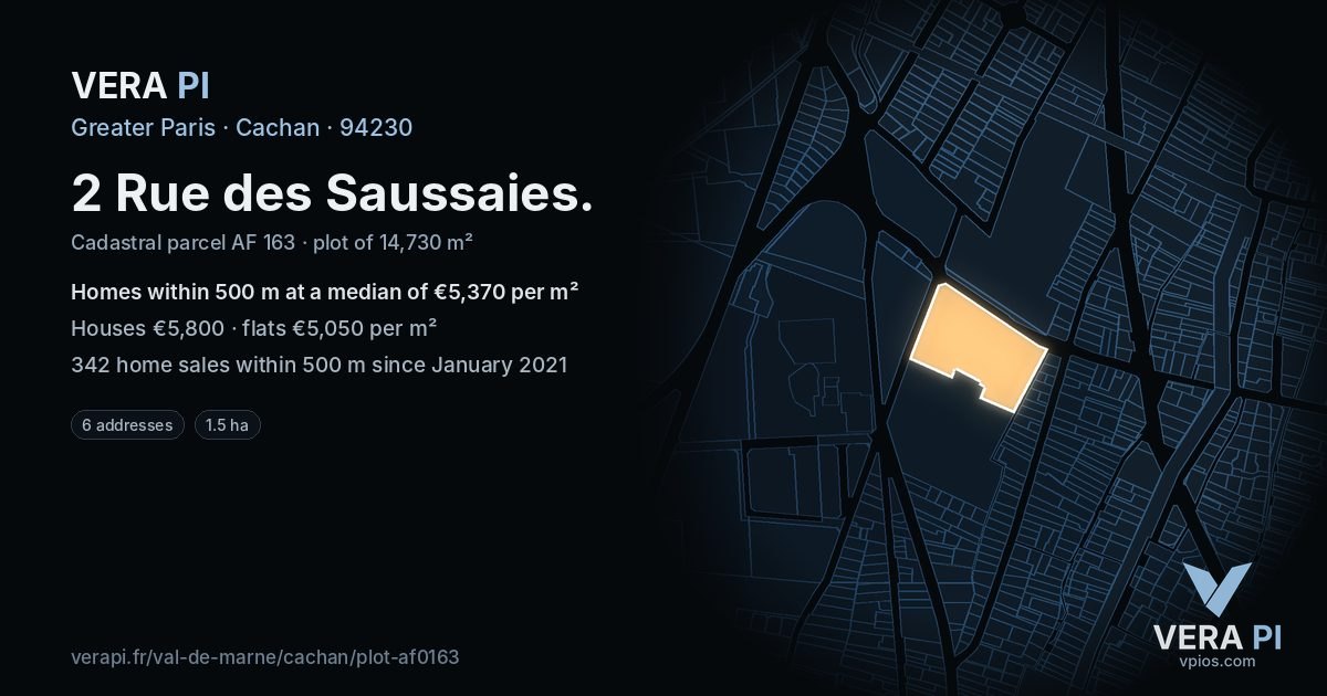 2 Rue des Saussaies, Cachan at night – the plot lit, the parcels around coloured by the prices near them