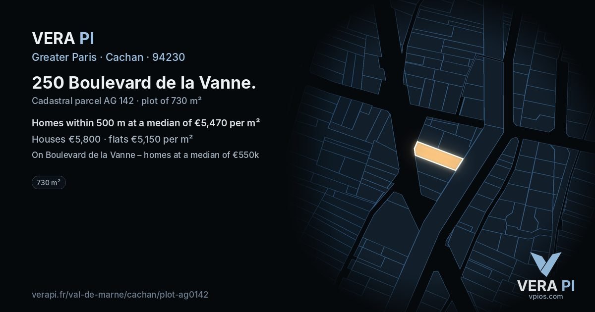 250 Boulevard de la Vanne, Cachan at night – the plot lit, the parcels around coloured by the prices near them