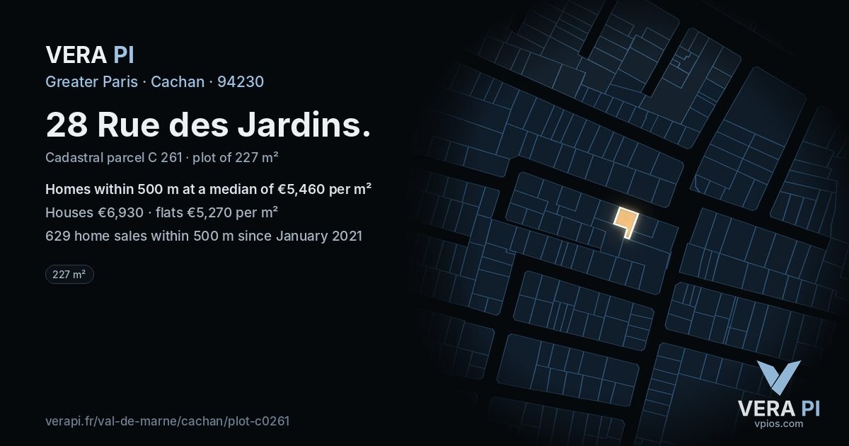 28 Rue des Jardins, Cachan at night – the plot lit, the parcels around coloured by the prices near them