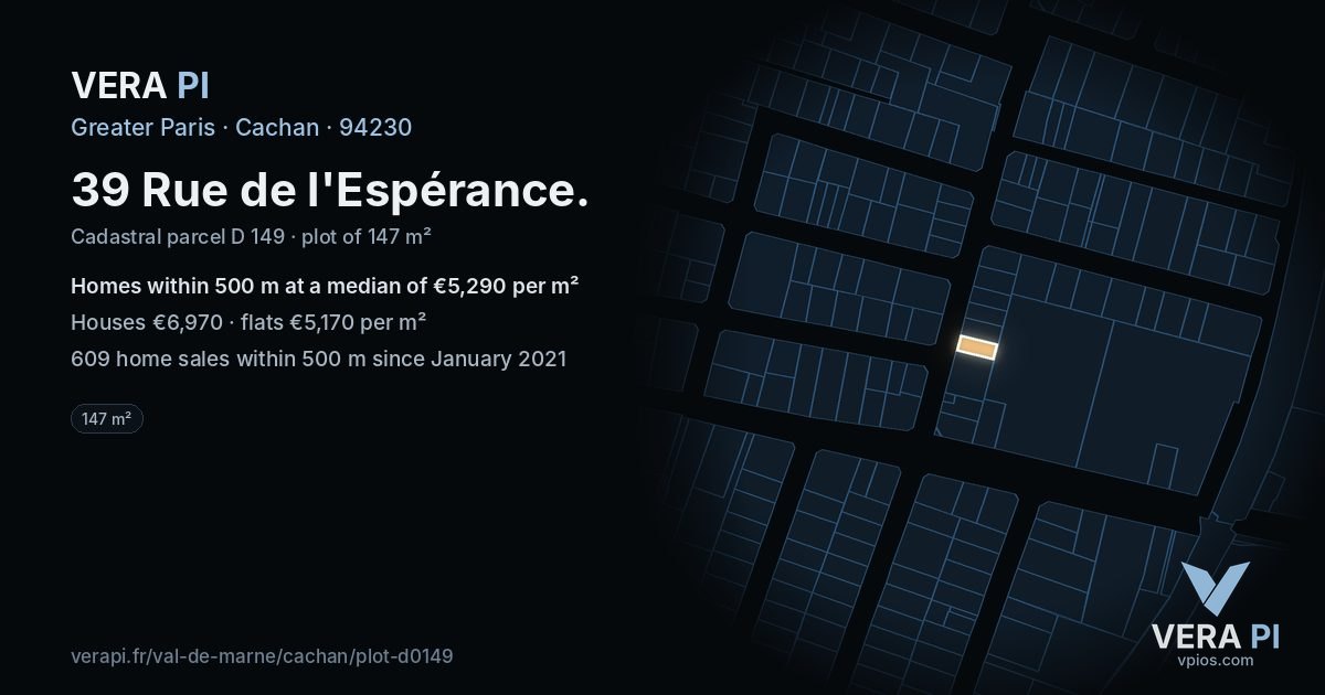39 Rue de l'Espérance, Cachan at night – the plot lit, the parcels around coloured by the prices near them