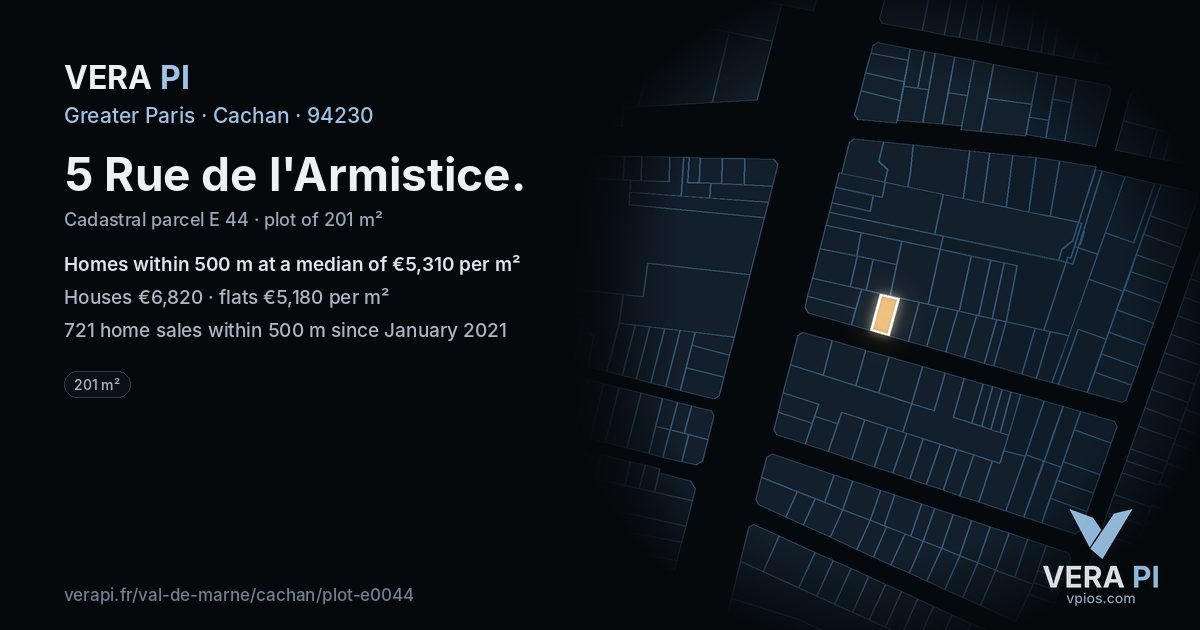 5 Rue de l'Armistice, Cachan at night – the plot lit, the parcels around coloured by the prices near them