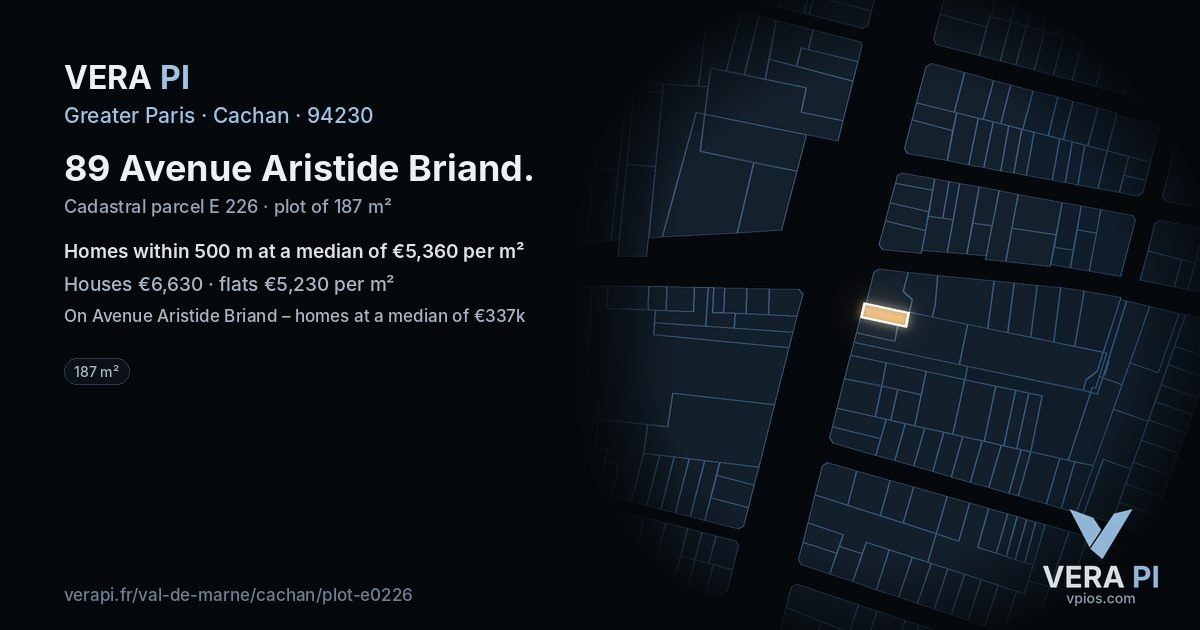 89 Avenue Aristide Briand, Cachan at night – the plot lit, the parcels around coloured by the prices near them