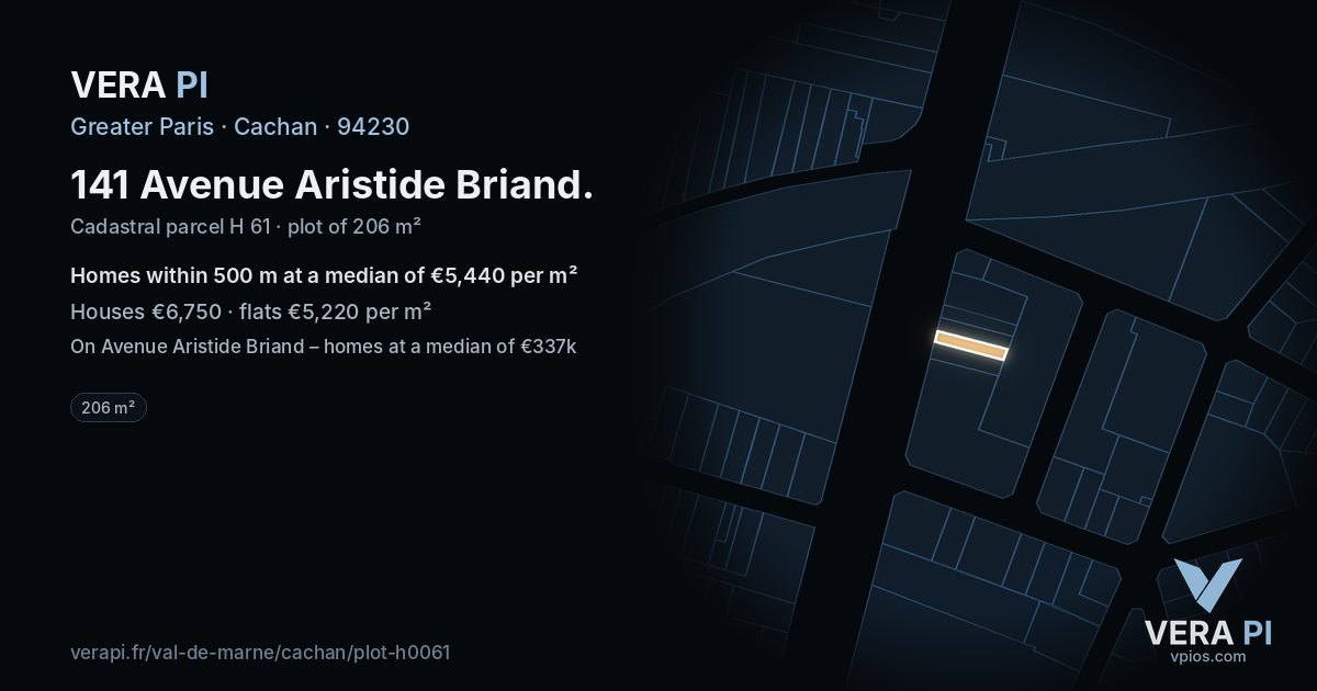 141 Avenue Aristide Briand, Cachan at night – the plot lit, the parcels around coloured by the prices near them