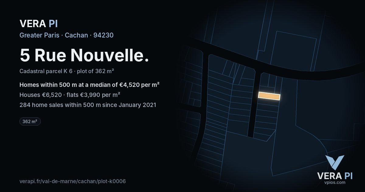 5 Rue Nouvelle, Cachan at night – the plot lit, the parcels around coloured by the prices near them