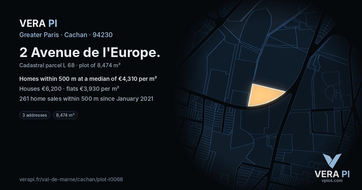 2 Avenue de l'Europe, Cachan at night – the plot lit, the parcels around coloured by the prices near them