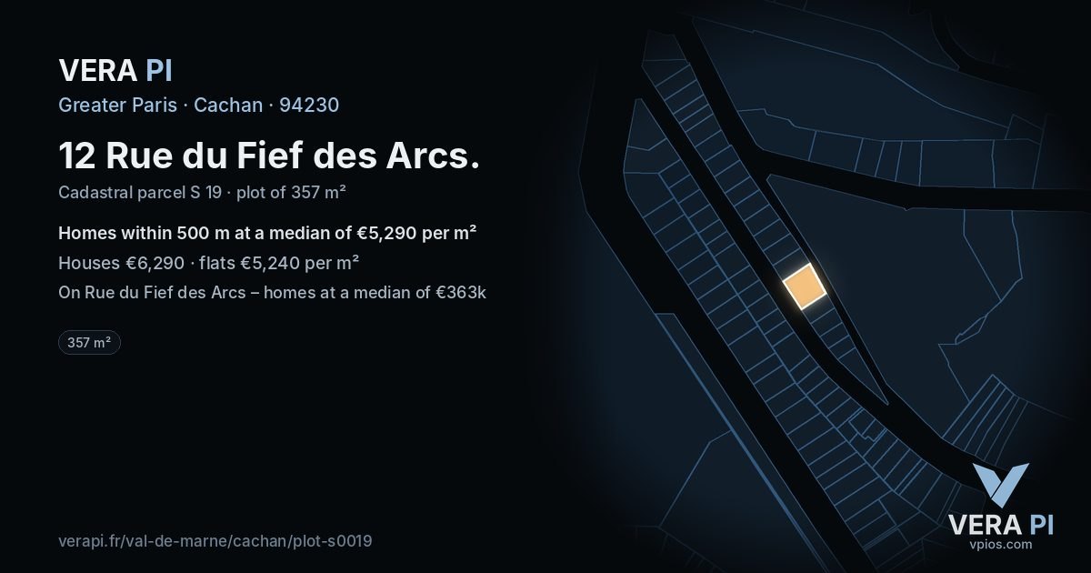 12 Rue du Fief des Arcs, Cachan at night – the plot lit, the parcels around coloured by the prices near them
