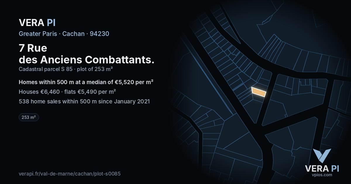 7 Rue des Anciens Combattants, Cachan at night – the plot lit, the parcels around coloured by the prices near them