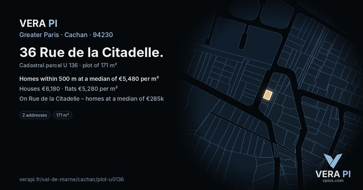 36 Rue de la Citadelle, Cachan at night – the plot lit, the parcels around coloured by the prices near them