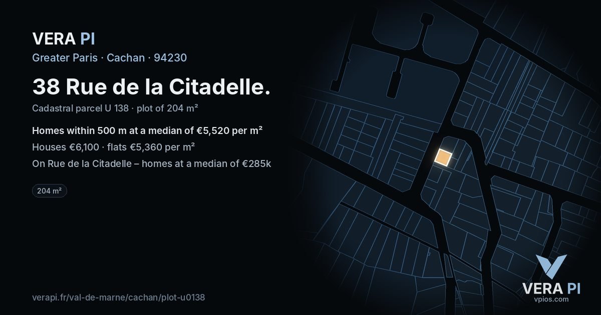 38 Rue de la Citadelle, Cachan at night – the plot lit, the parcels around coloured by the prices near them