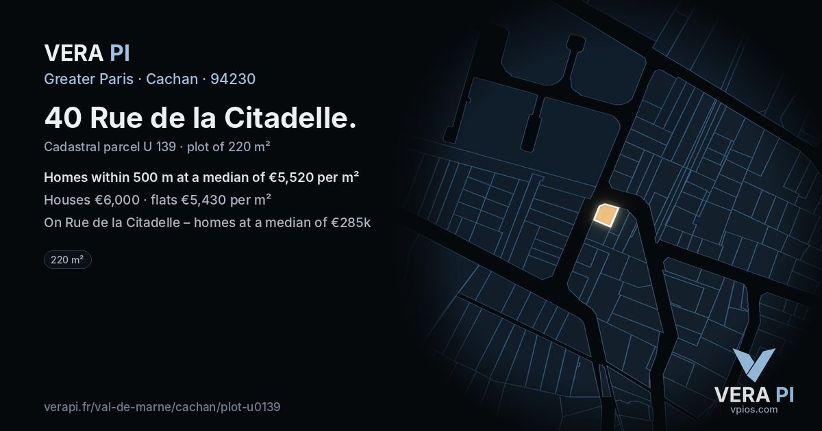 40 Rue de la Citadelle, Cachan at night – the plot lit, the parcels around coloured by the prices near them