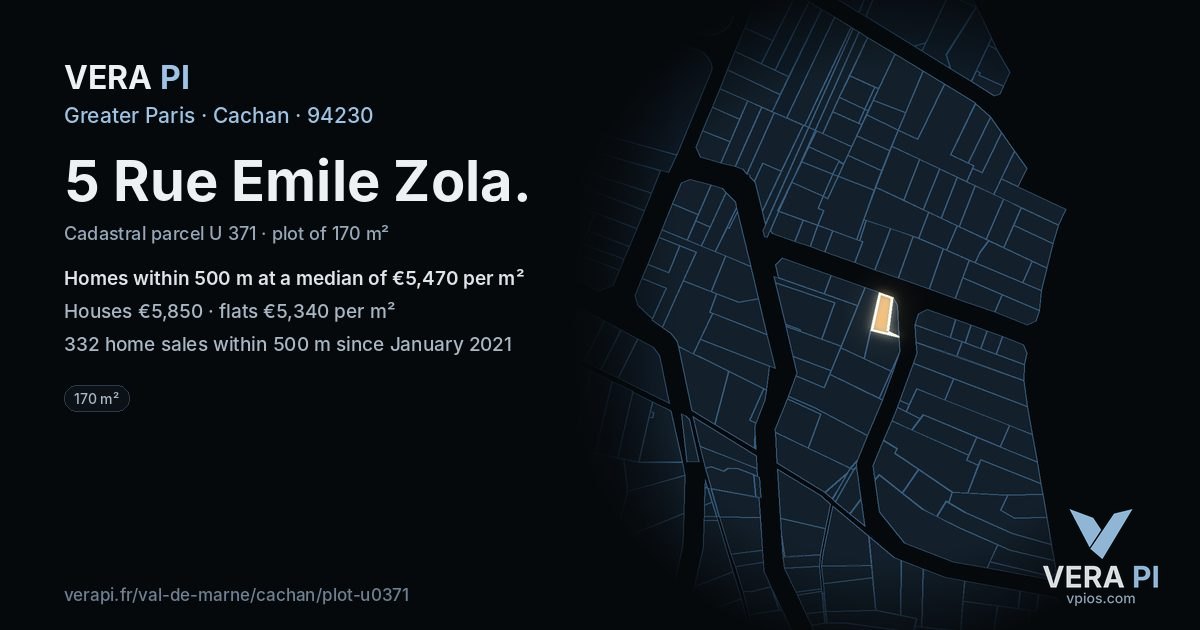 5 Rue Emile Zola, Cachan at night – the plot lit, the parcels around coloured by the prices near them