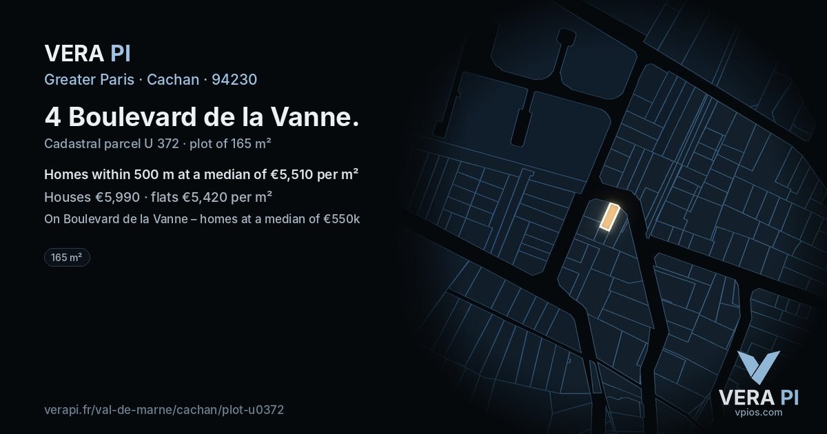 4 Boulevard de la Vanne, Cachan at night – the plot lit, the parcels around coloured by the prices near them