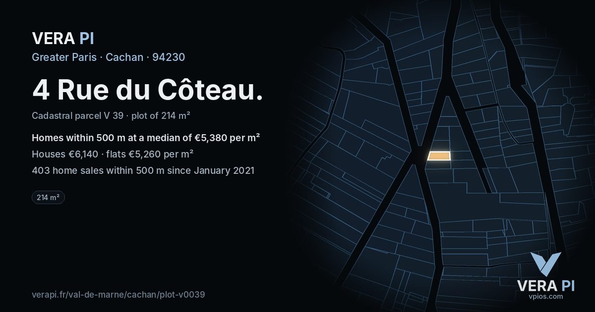 4 Rue du Côteau, Cachan at night – the plot lit, the parcels around coloured by the prices near them