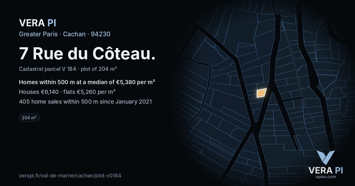 7 Rue du Côteau, Cachan at night – the plot lit, the parcels around coloured by the prices near them