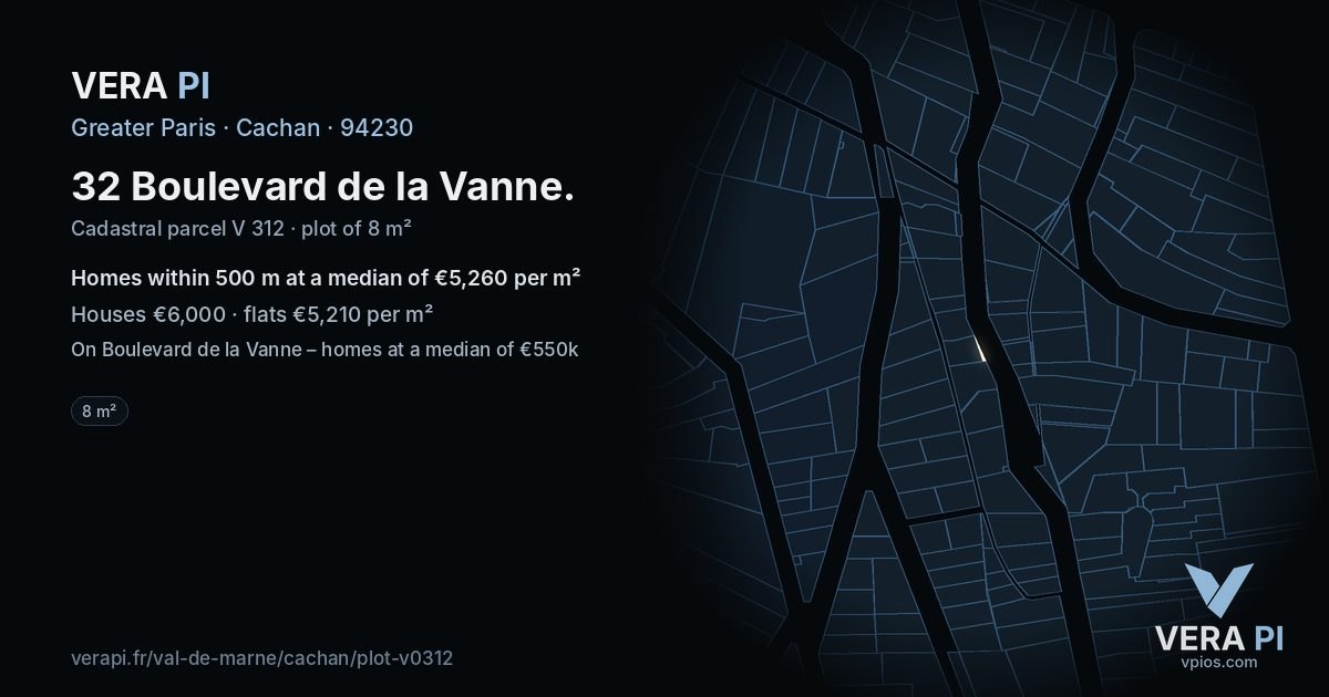 32 Boulevard de la Vanne, Cachan at night – the plot lit, the parcels around coloured by the prices near them