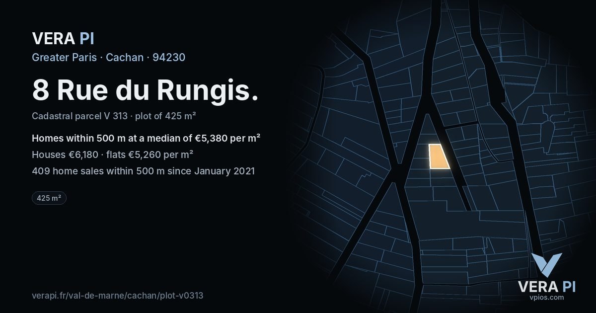 8 Rue du Rungis, Cachan at night – the plot lit, the parcels around coloured by the prices near them