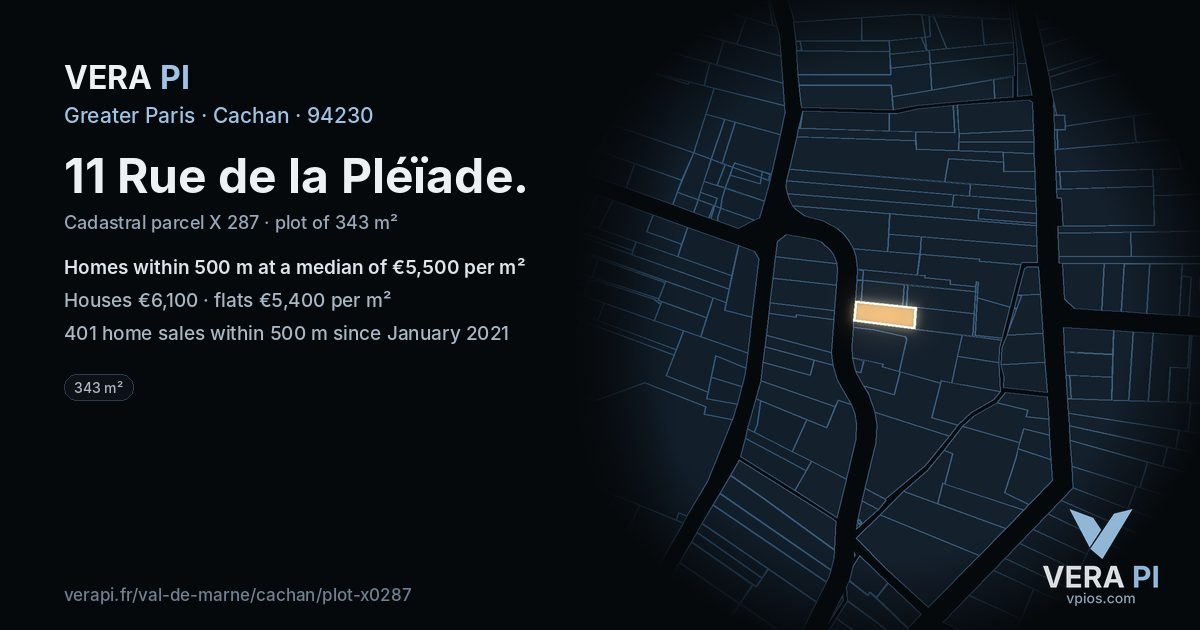 11 Rue de la Pléïade, Cachan at night – the plot lit, the parcels around coloured by the prices near them