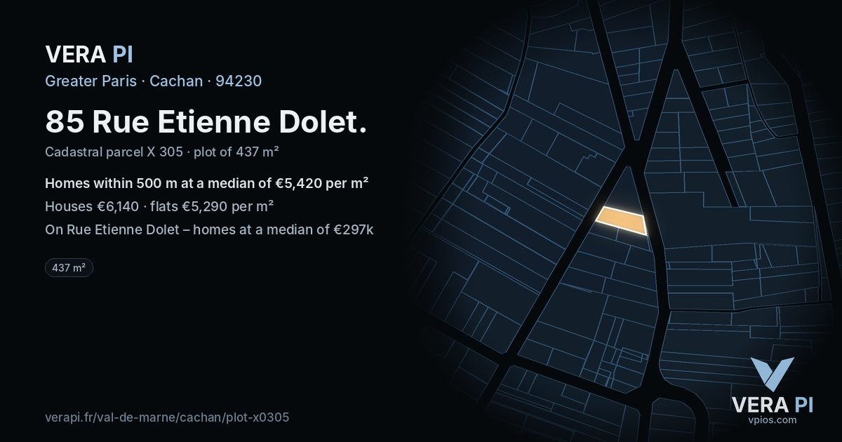 85 Rue Etienne Dolet, Cachan at night – the plot lit, the parcels around coloured by the prices near them