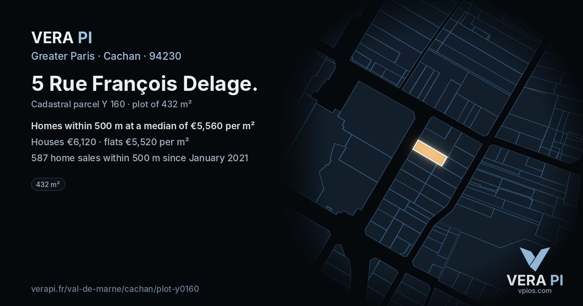 5 Rue François Delage, Cachan at night – the plot lit, the parcels around coloured by the prices near them