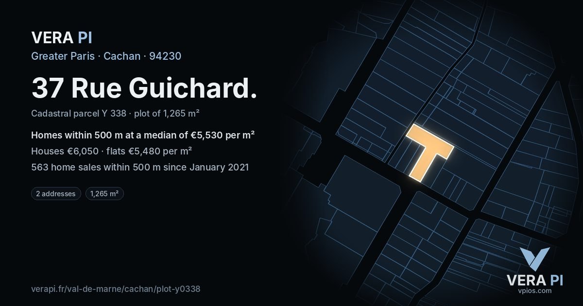 37 Rue Guichard, Cachan at night – the plot lit, the parcels around coloured by the prices near them