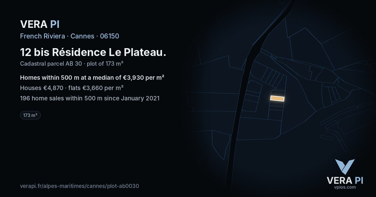12 bis Résidence Le Plateau, Cannes at night – the plot lit, the parcels around coloured by the prices near them