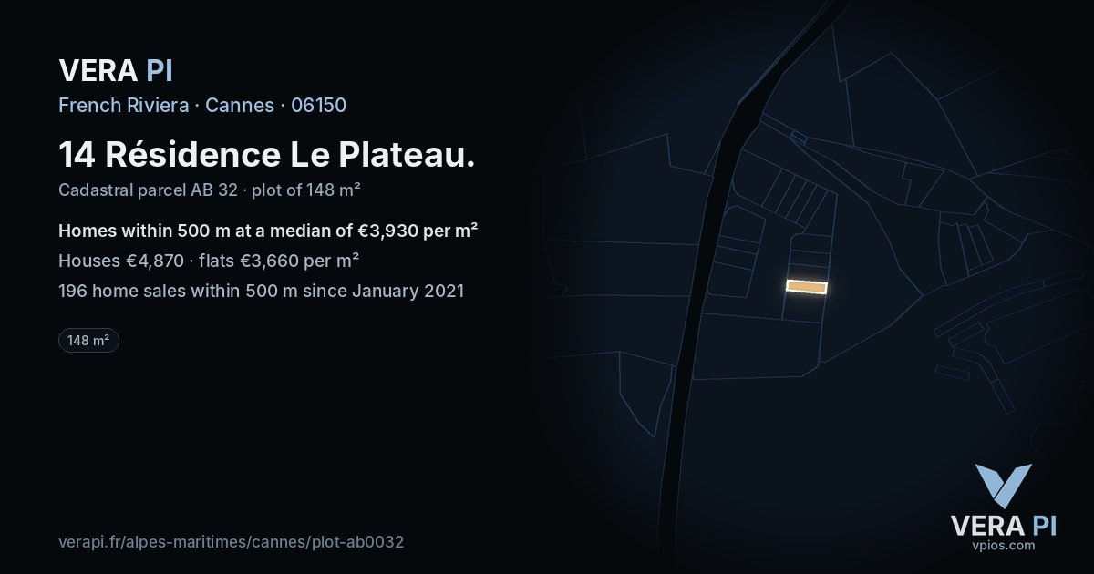 14 Résidence Le Plateau, Cannes at night – the plot lit, the parcels around coloured by the prices near them