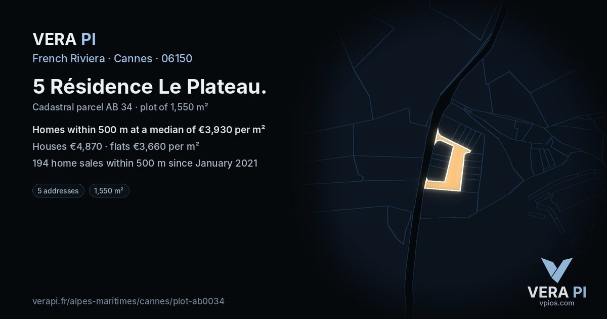 5 Résidence Le Plateau, Cannes at night – the plot lit, the parcels around coloured by the prices near them