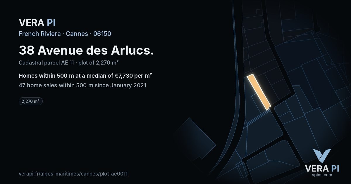 38 Avenue des Arlucs, Cannes at night – the plot lit, the parcels around coloured by the prices near them