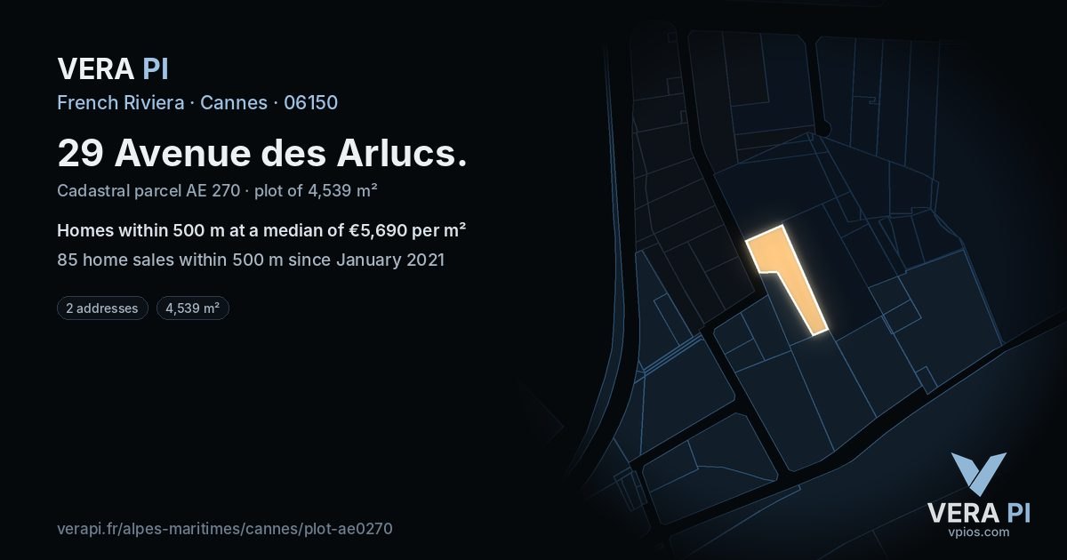 29 Avenue des Arlucs, Cannes at night – the plot lit, the parcels around coloured by the prices near them