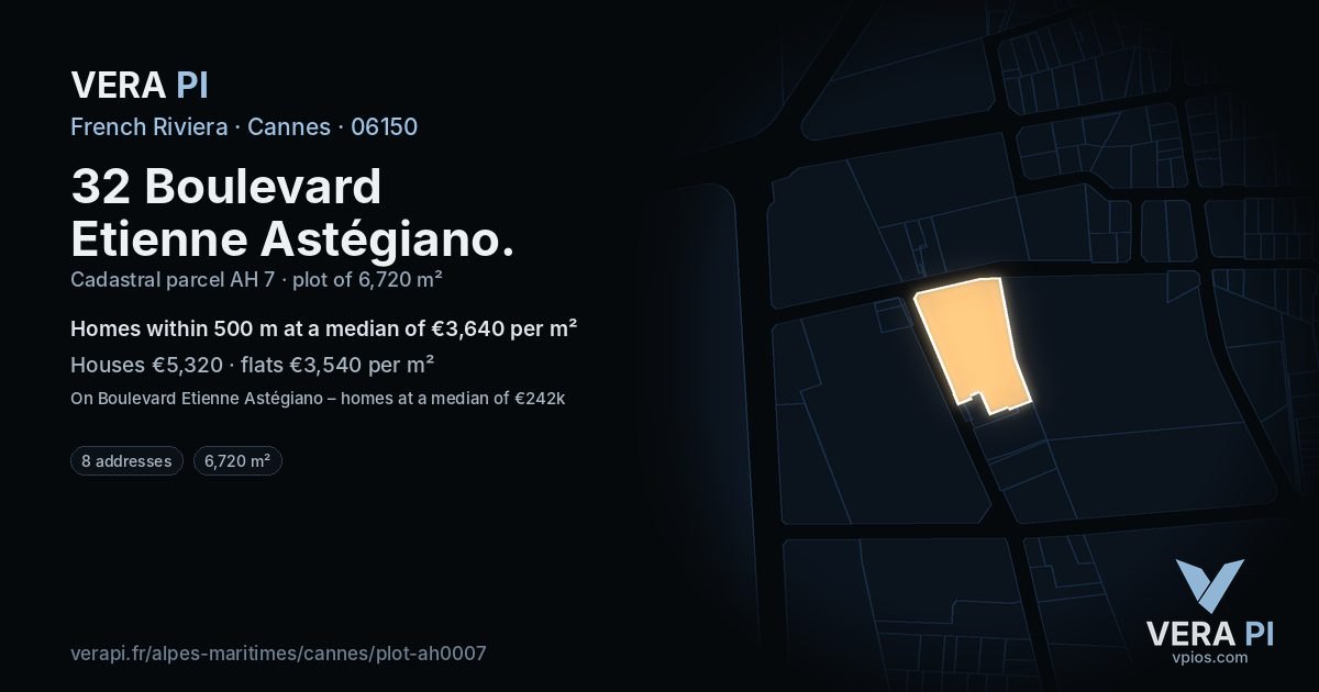 32 Boulevard Etienne Astégiano, Cannes at night – the plot lit, the parcels around coloured by the prices near them
