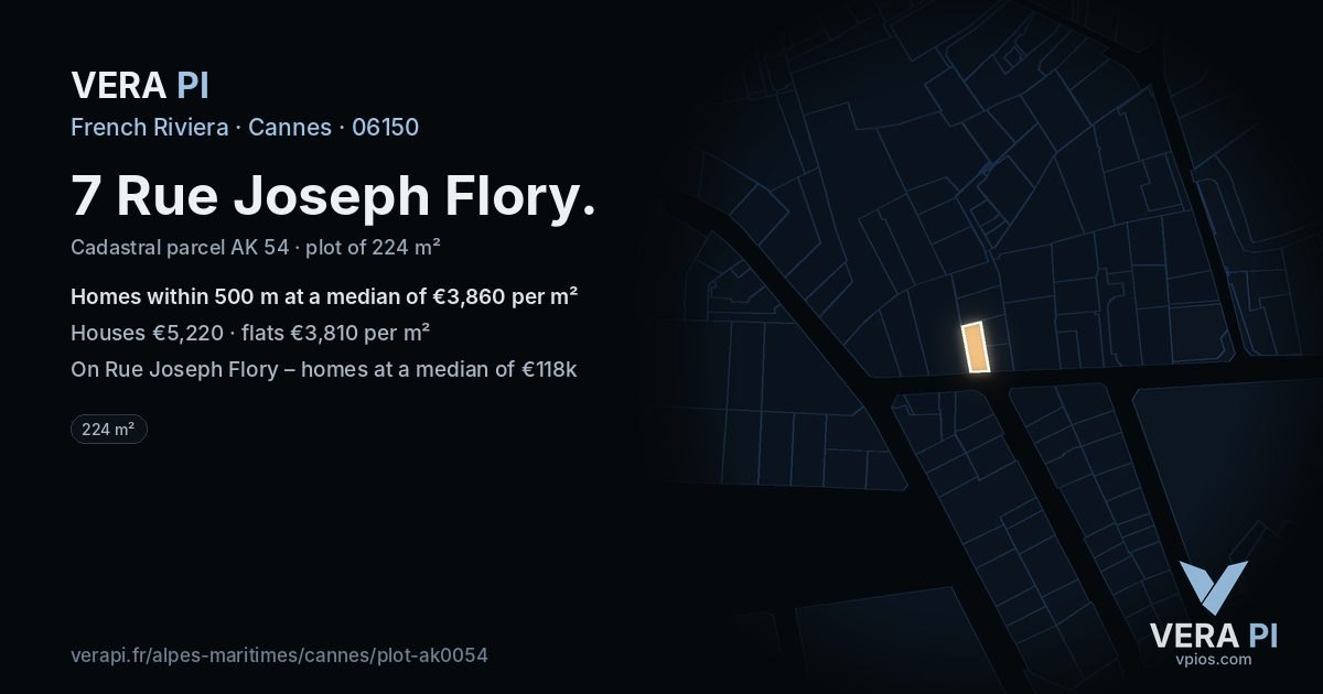 7 Rue Joseph Flory, Cannes at night – the plot lit, the parcels around coloured by the prices near them