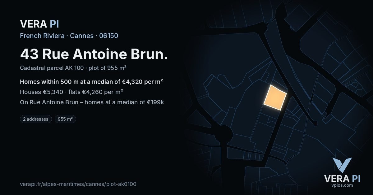 43 Rue Antoine Brun, Cannes at night – the plot lit, the parcels around coloured by the prices near them