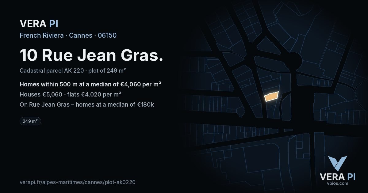10 Rue Jean Gras, Cannes at night – the plot lit, the parcels around coloured by the prices near them
