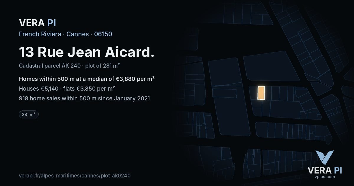 13 Rue Jean Aicard, Cannes at night – the plot lit, the parcels around coloured by the prices near them