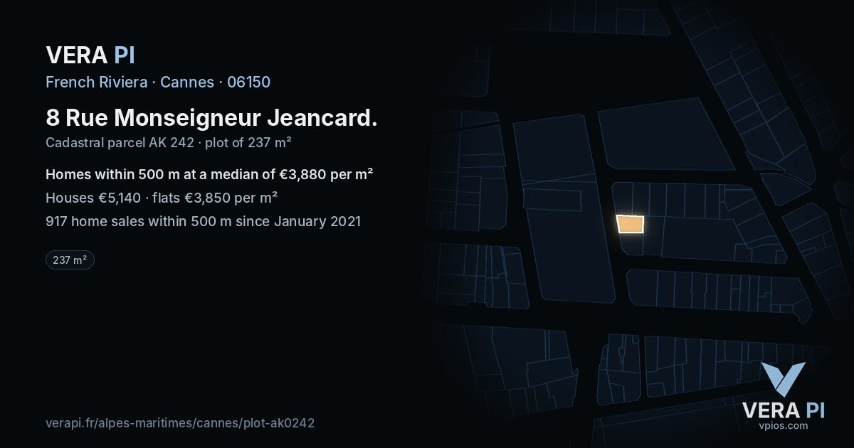 8 Rue Monseigneur Jeancard, Cannes at night – the plot lit, the parcels around coloured by the prices near them