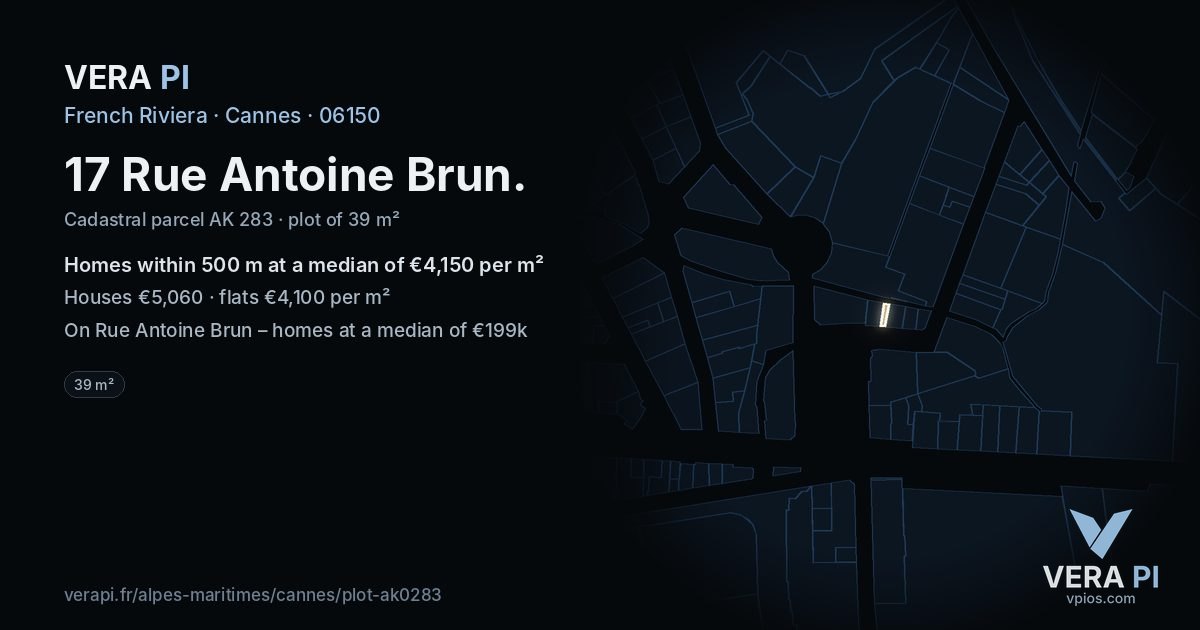 17 Rue Antoine Brun, Cannes at night – the plot lit, the parcels around coloured by the prices near them
