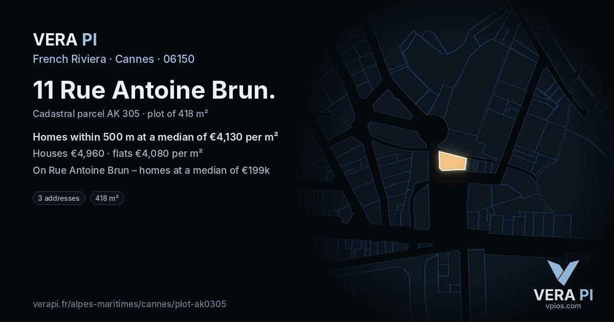 11 Rue Antoine Brun, Cannes at night – the plot lit, the parcels around coloured by the prices near them