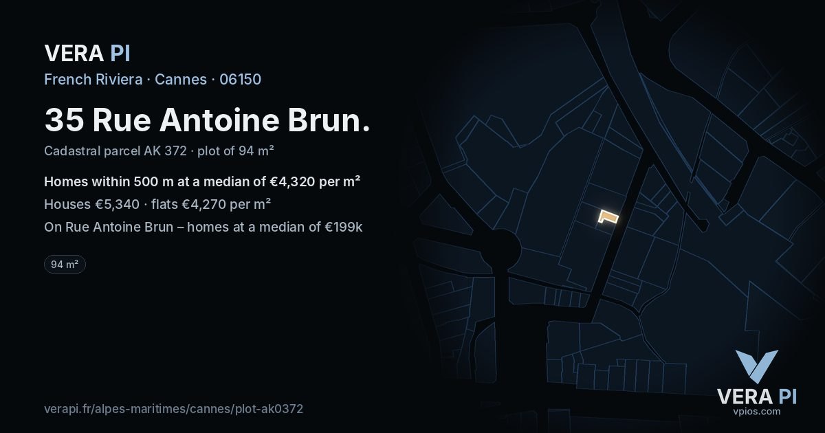35 Rue Antoine Brun, Cannes at night – the plot lit, the parcels around coloured by the prices near them