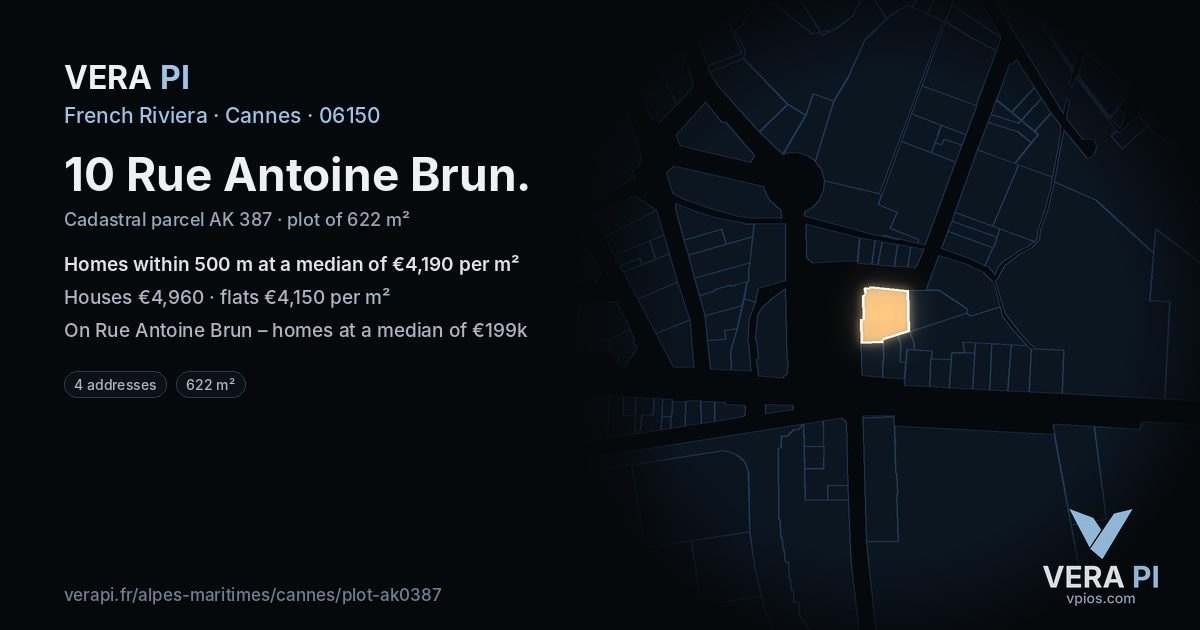 10 Rue Antoine Brun, Cannes at night – the plot lit, the parcels around coloured by the prices near them