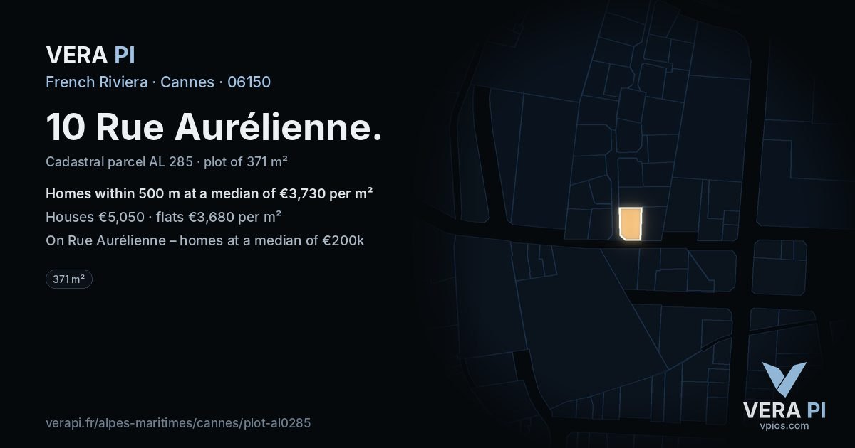 10 Rue Aurélienne, Cannes at night – the plot lit, the parcels around coloured by the prices near them