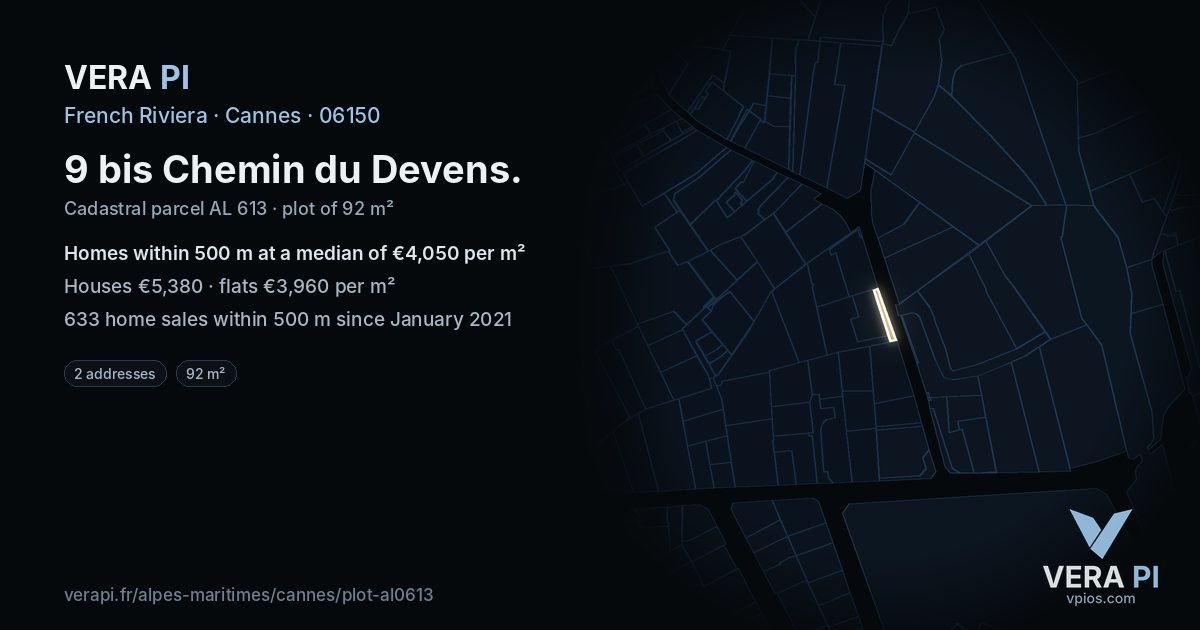 9 bis Chemin du Devens, Cannes at night – the plot lit, the parcels around coloured by the prices near them