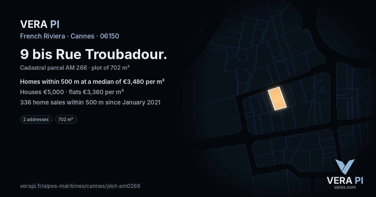 9 bis Rue Troubadour, Cannes at night – the plot lit, the parcels around coloured by the prices near them