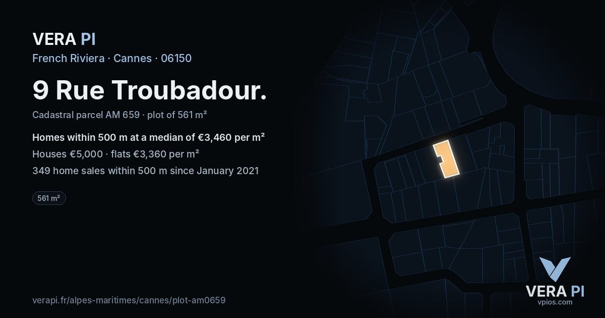 9 Rue Troubadour, Cannes at night – the plot lit, the parcels around coloured by the prices near them