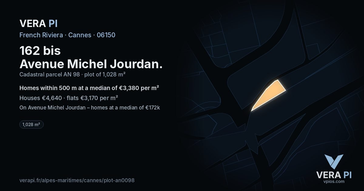 162 bis Avenue Michel Jourdan, Cannes at night – the plot lit, the parcels around coloured by the prices near them