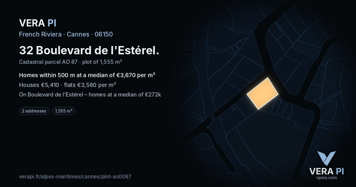 32 Boulevard de l'Estérel, Cannes at night – the plot lit, the parcels around coloured by the prices near them