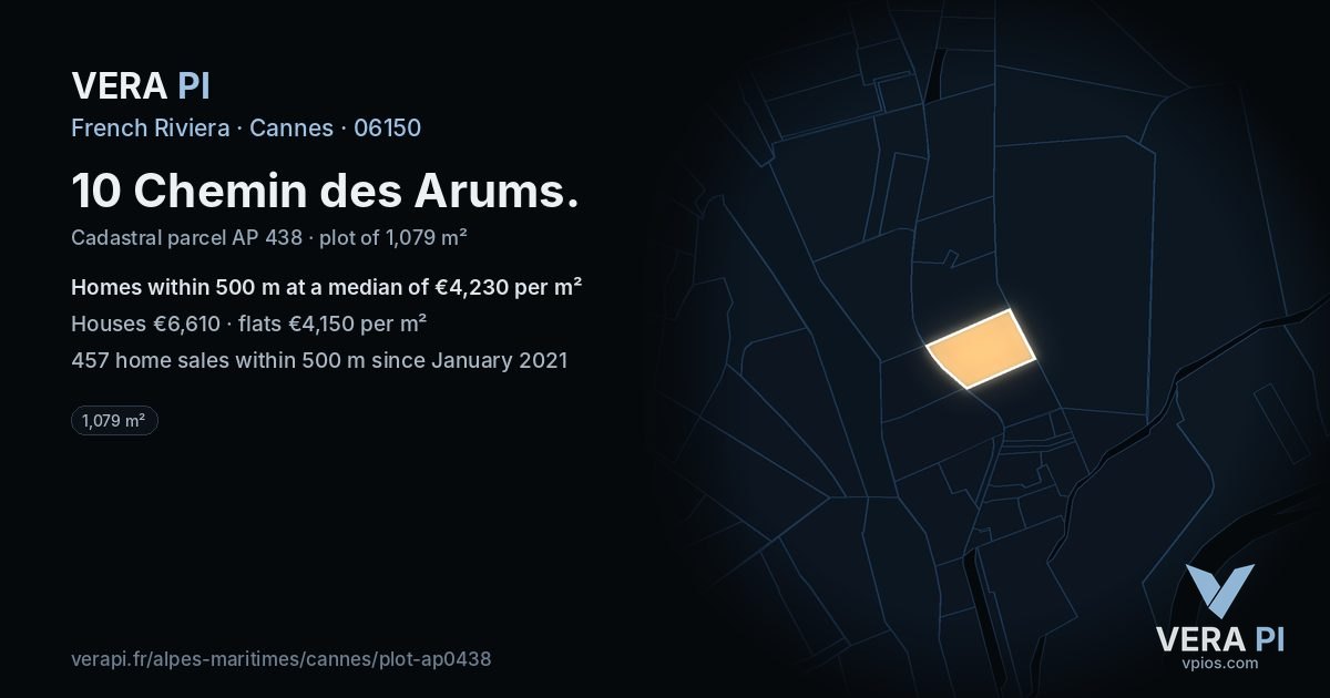 10 Chemin des Arums, Cannes at night – the plot lit, the parcels around coloured by the prices near them