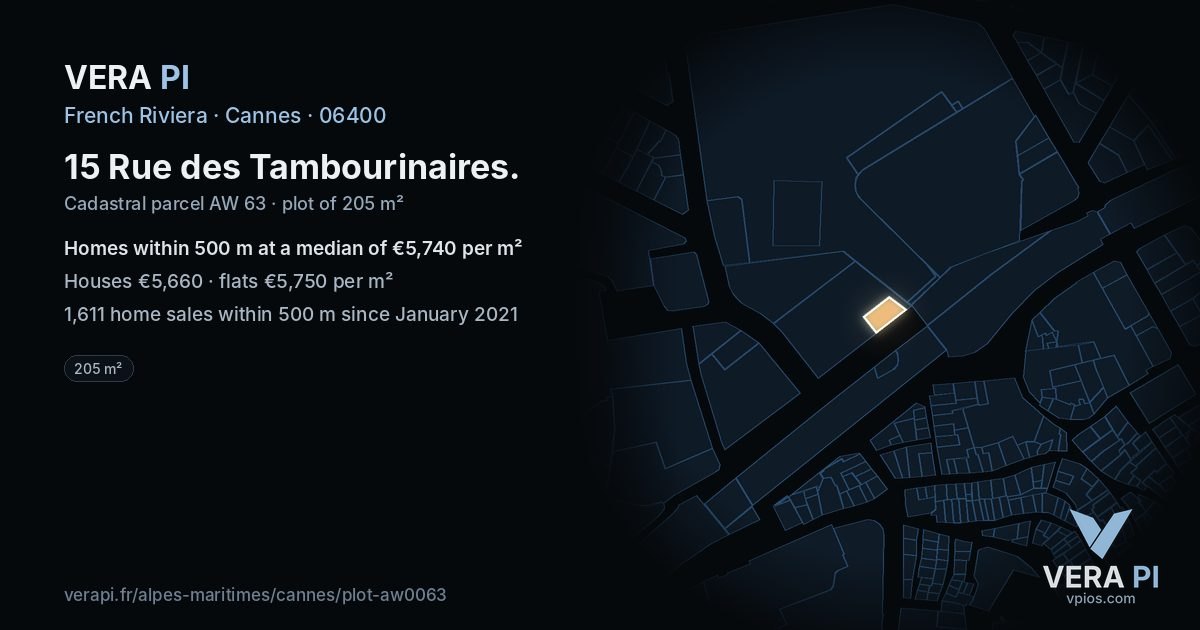 15 Rue des Tambourinaires, Cannes at night – the plot lit, the parcels around coloured by the prices near them